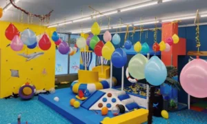Balony na sali zabaw