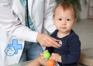 Pediatra badająca dziecko w prywatnym gabinecie w Zakopanem